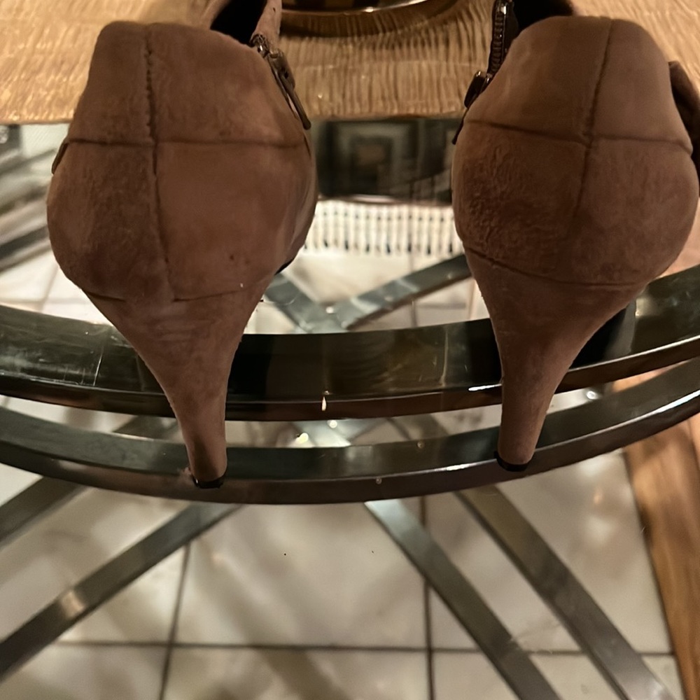 Nice booties - Picture 3 of 4
